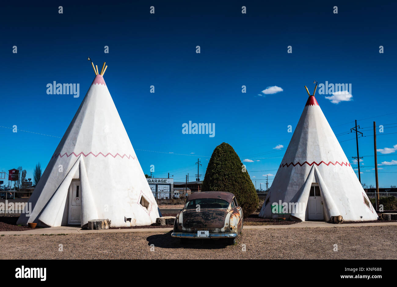 The Wigwam Motels built in the 1930s and 1940s are classic Route 66 roadside accommodations in Arizona, USA. Stock Photo