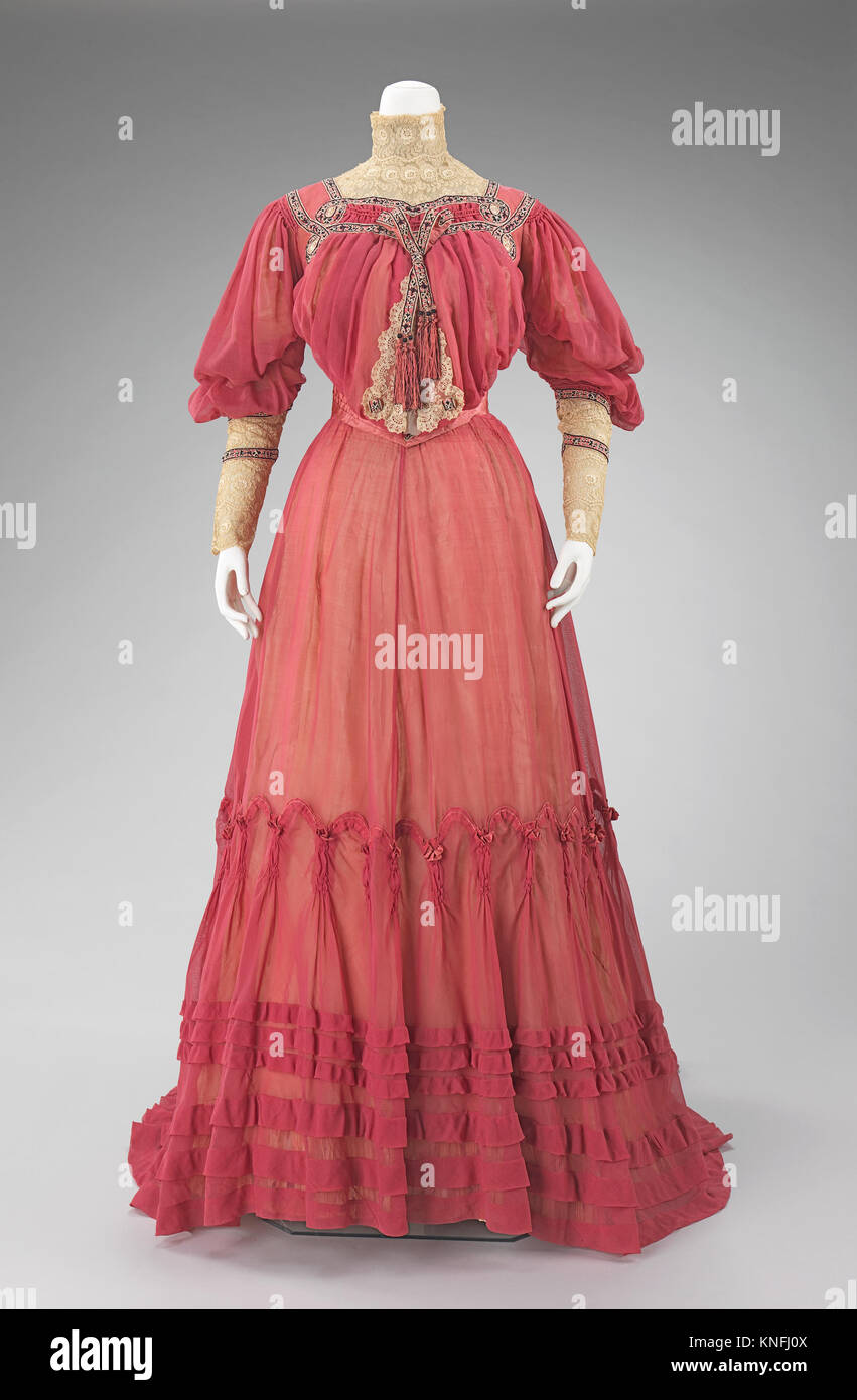 Victorian trims hi-res stock photography and images - Alamy