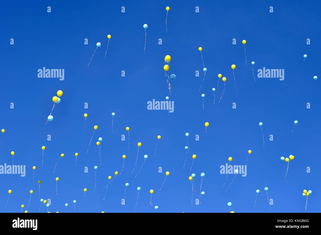 Yellow balloons hi-res stock photography and images - Page 3 - Alamy, image size:1300x953