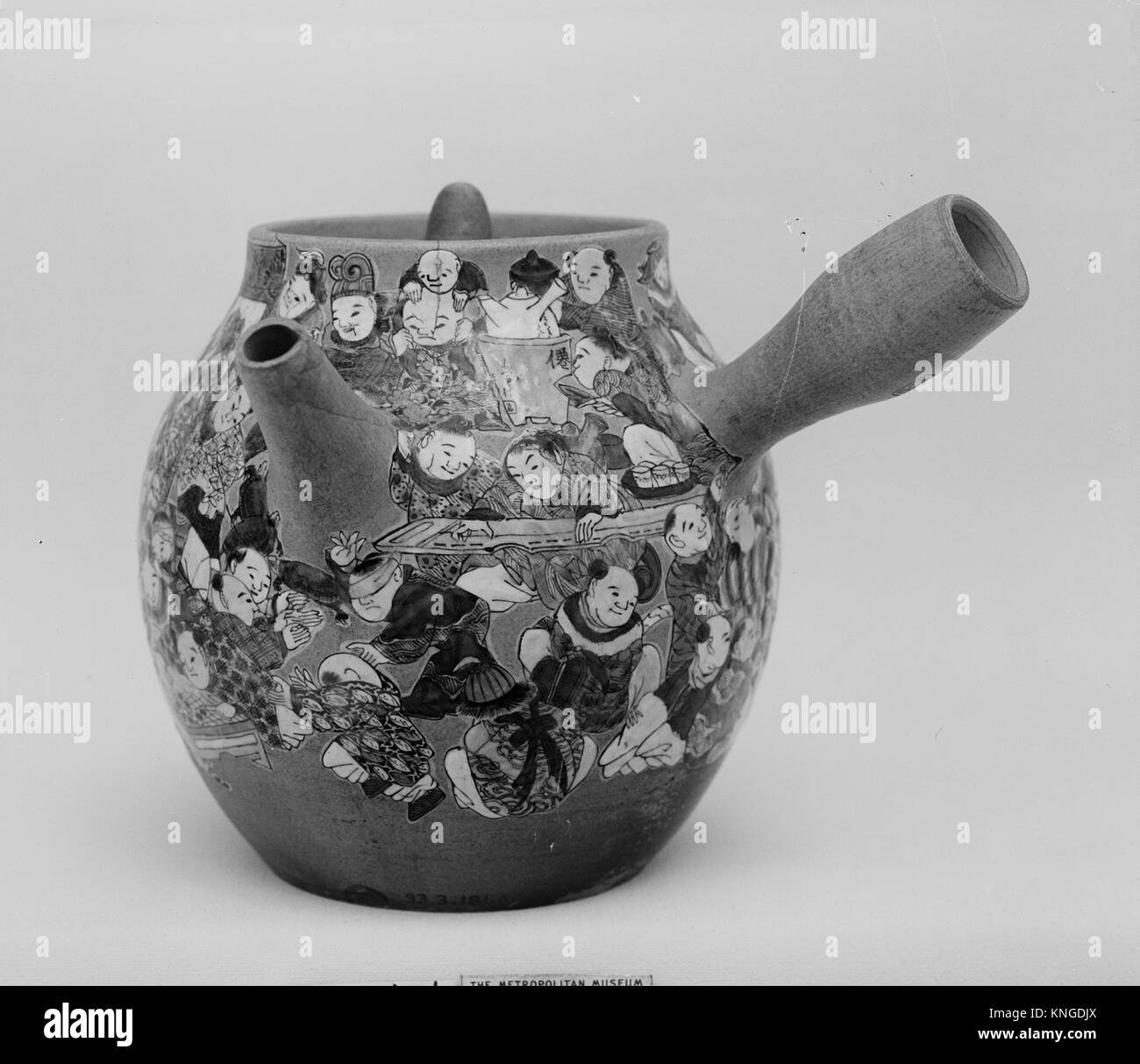 Teapot. Artist Kentei (Japanese, 16th17th century); Artist Shuhei