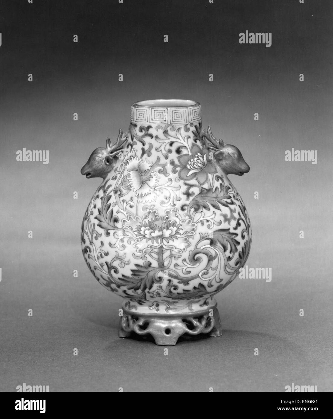 Vase on Stand. Period Qing dynasty (16441911), late Qianlong period