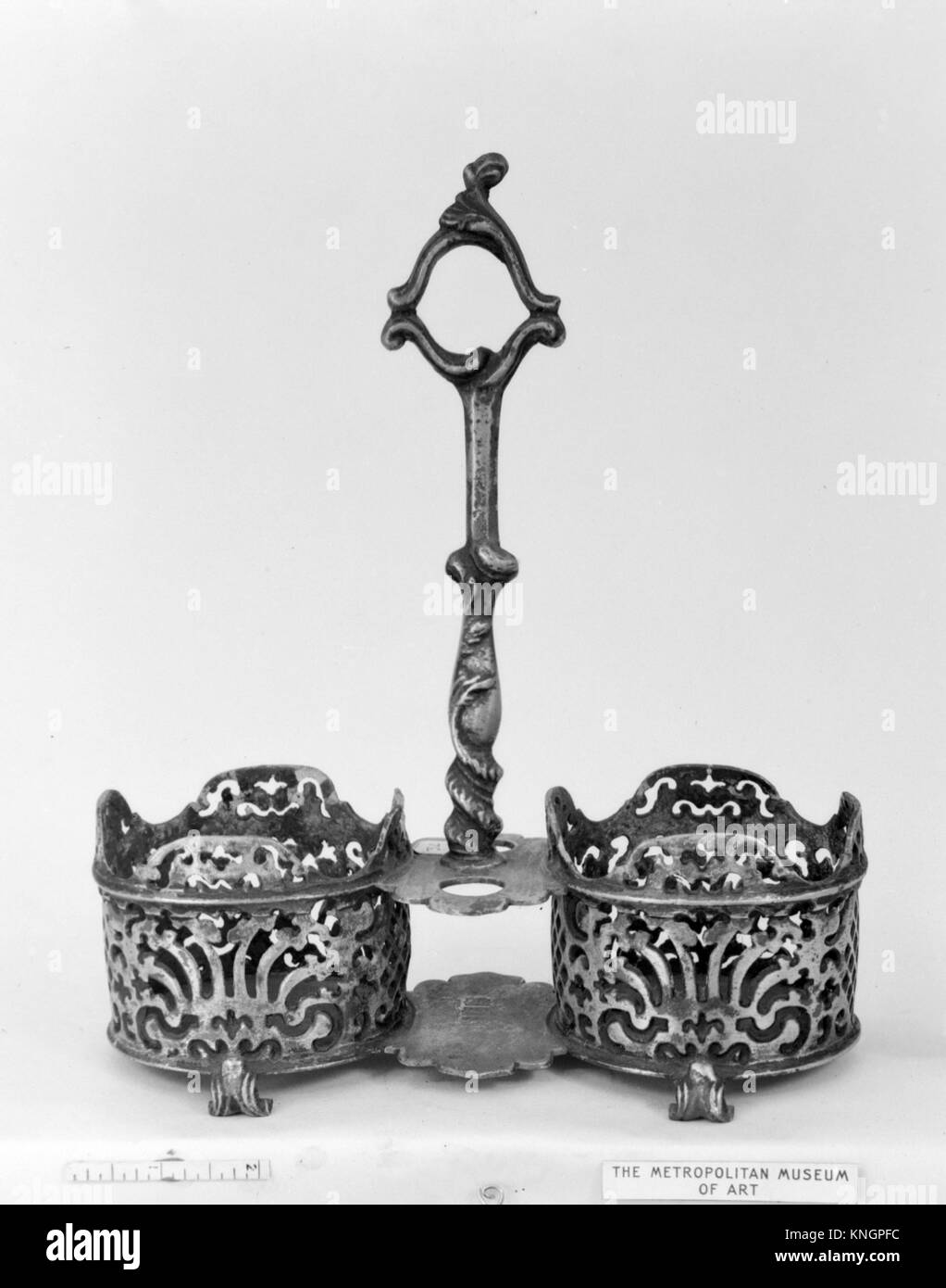 Cruet stand MET 34590 193278 Stock Photo Alamy