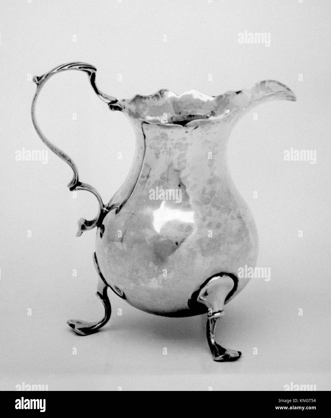 Cream jug MET 97053 197386 Stock Photo Alamy