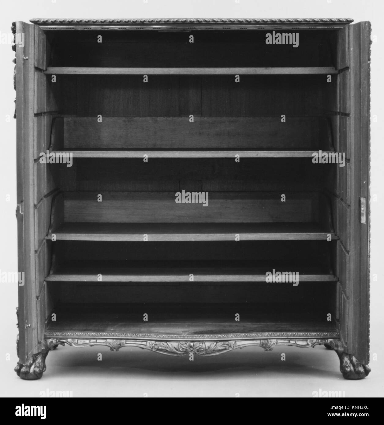 Clothes press hires stock photography and images Alamy