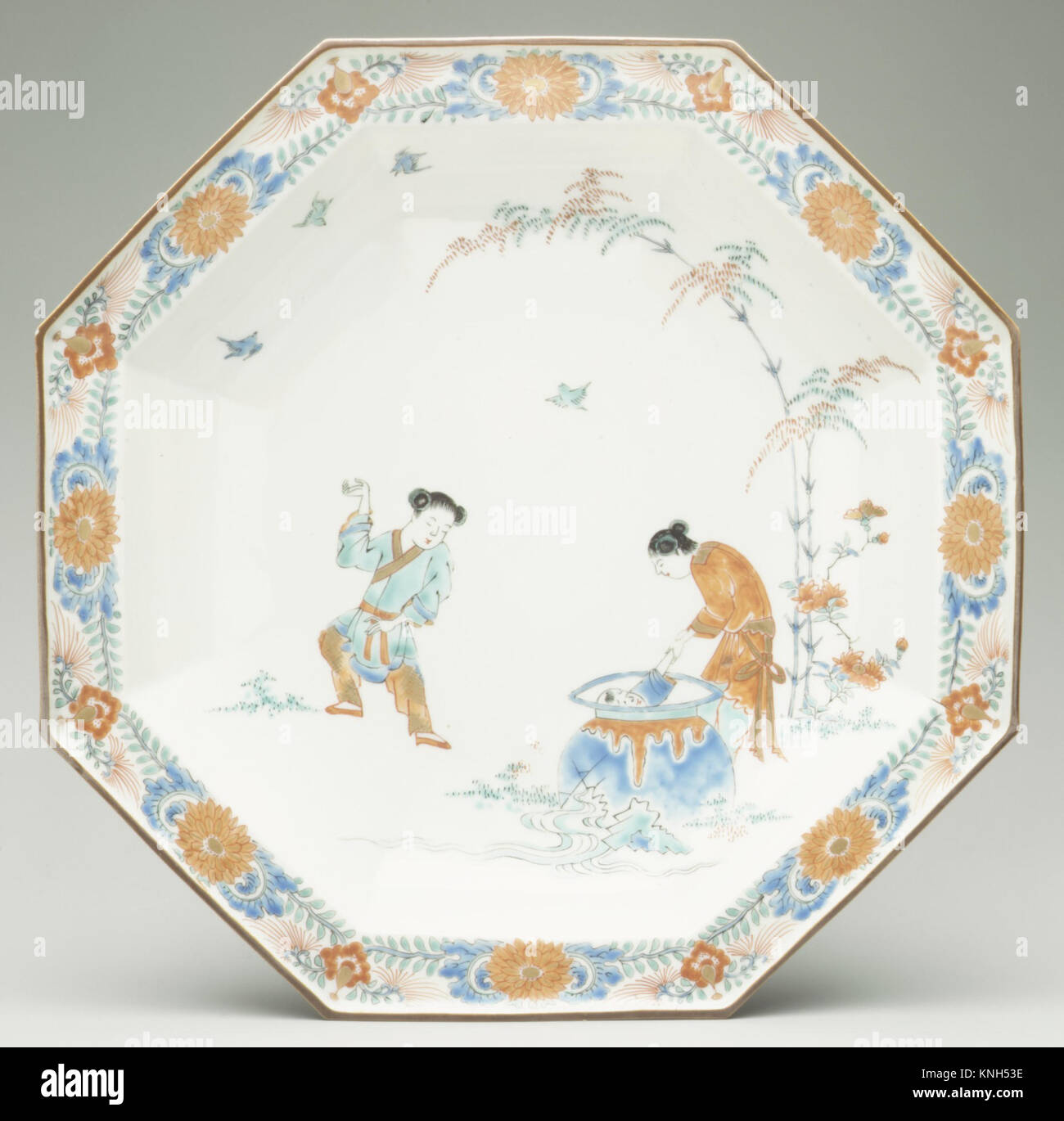 Dish With The Chinese Story Of Sima Guang Met Es5510 04 Stock Photo Alamy