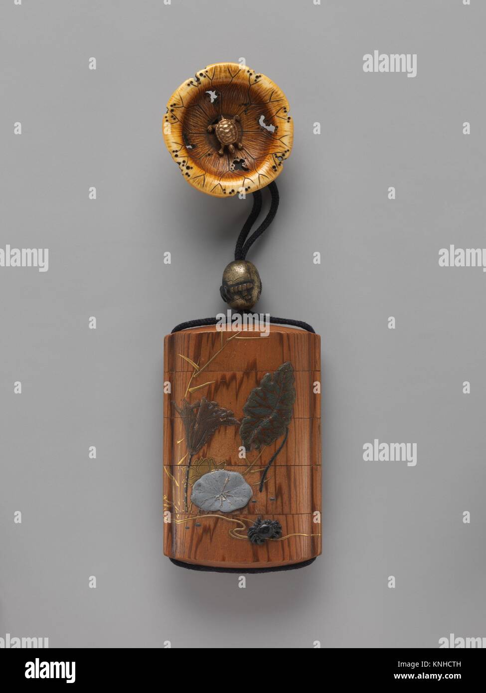 Gold lotus and leaf hi-res stock photography and images - Alamy