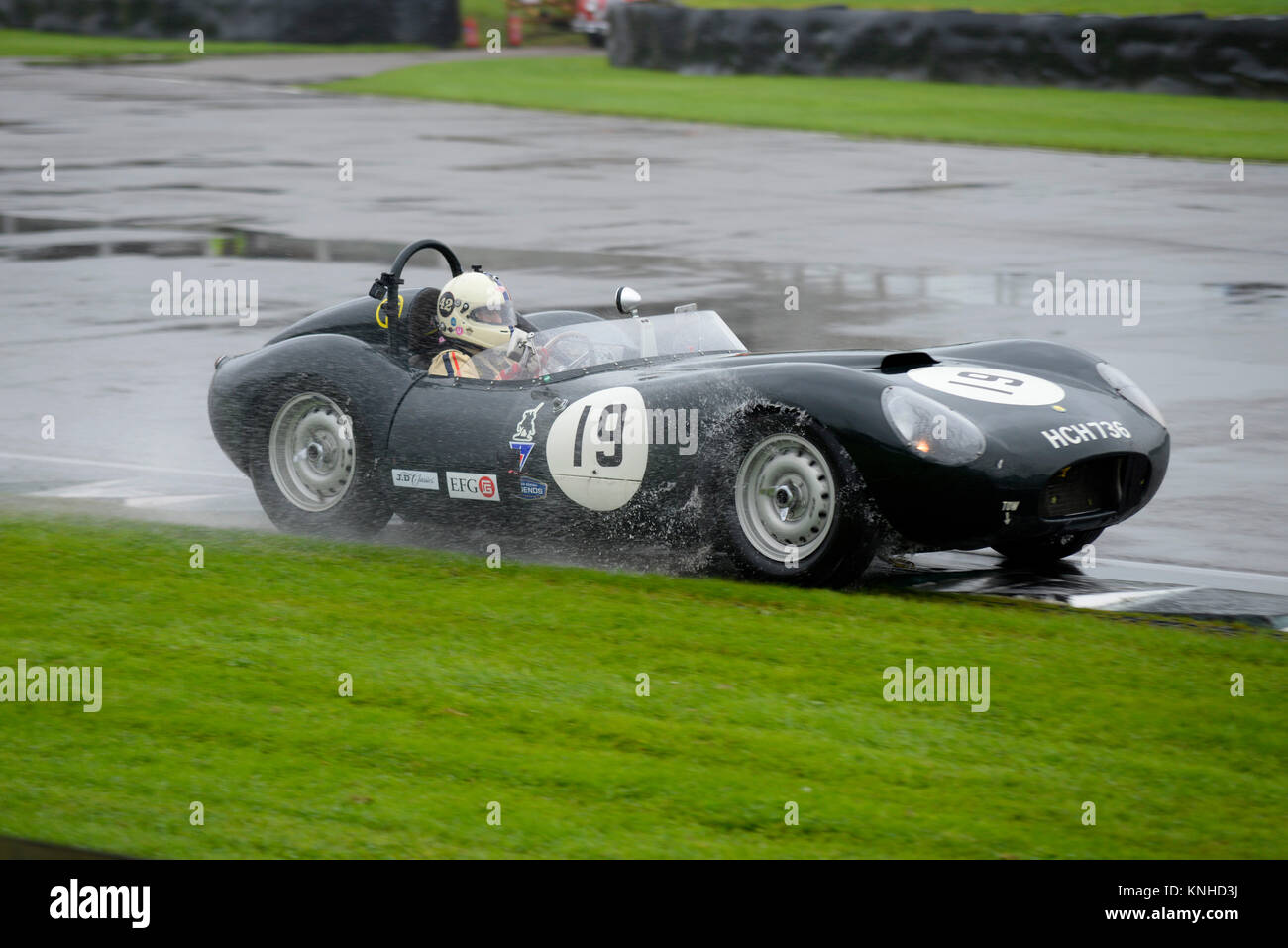 1958 Lister Jaguar Flat Iron owned and driven by Steve Boultbee Brooks racing in the Sussex Trophy at Goodwood Revival 2017 Stock Photo