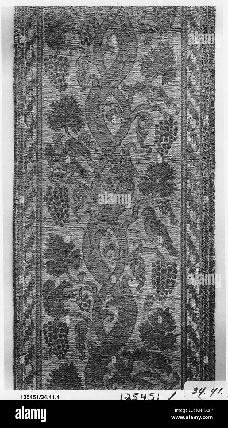 A decorative border design, potentially used in architecture or textile ...