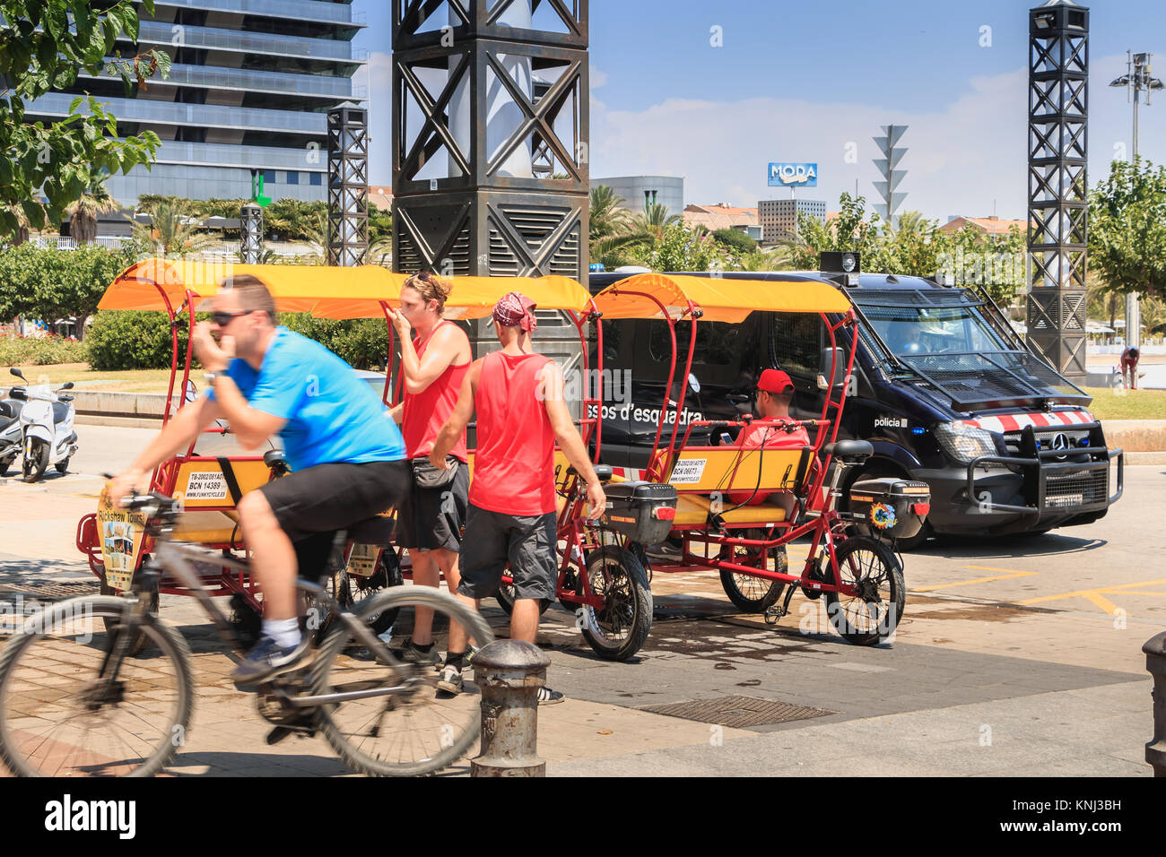 Rickshaw barcelona hi-res stock photography and images - Alamy