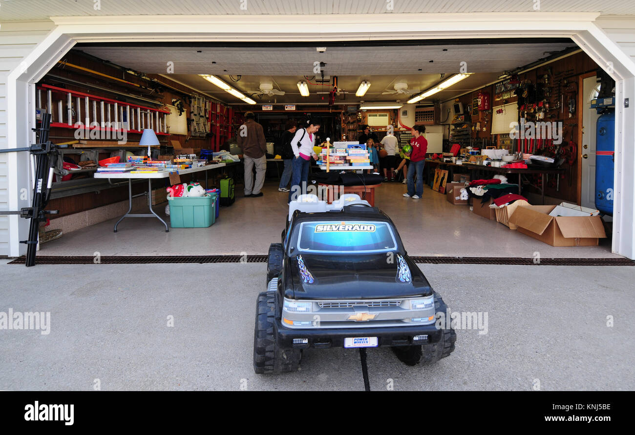 Garage sale, Dearborn Stock Photo Alamy