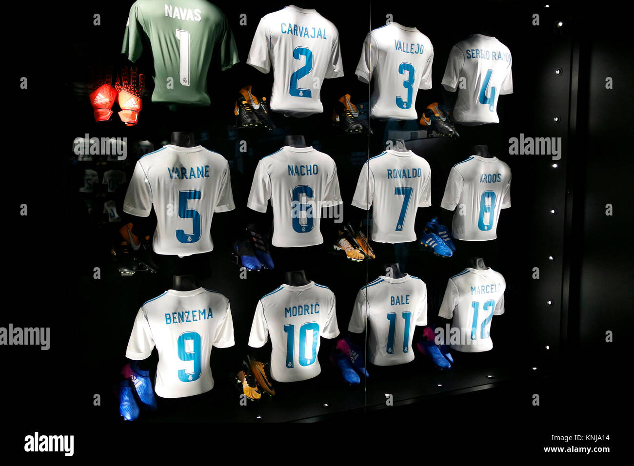Real madrid jersey hi-res stock photography and images - Alamy