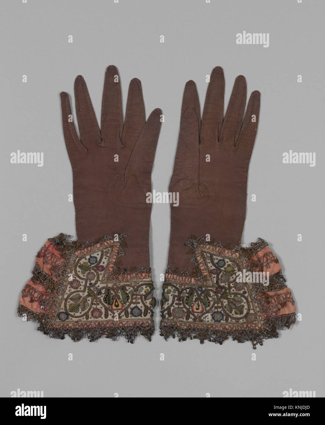 Satin gloves hi-res stock photography and images - Alamy