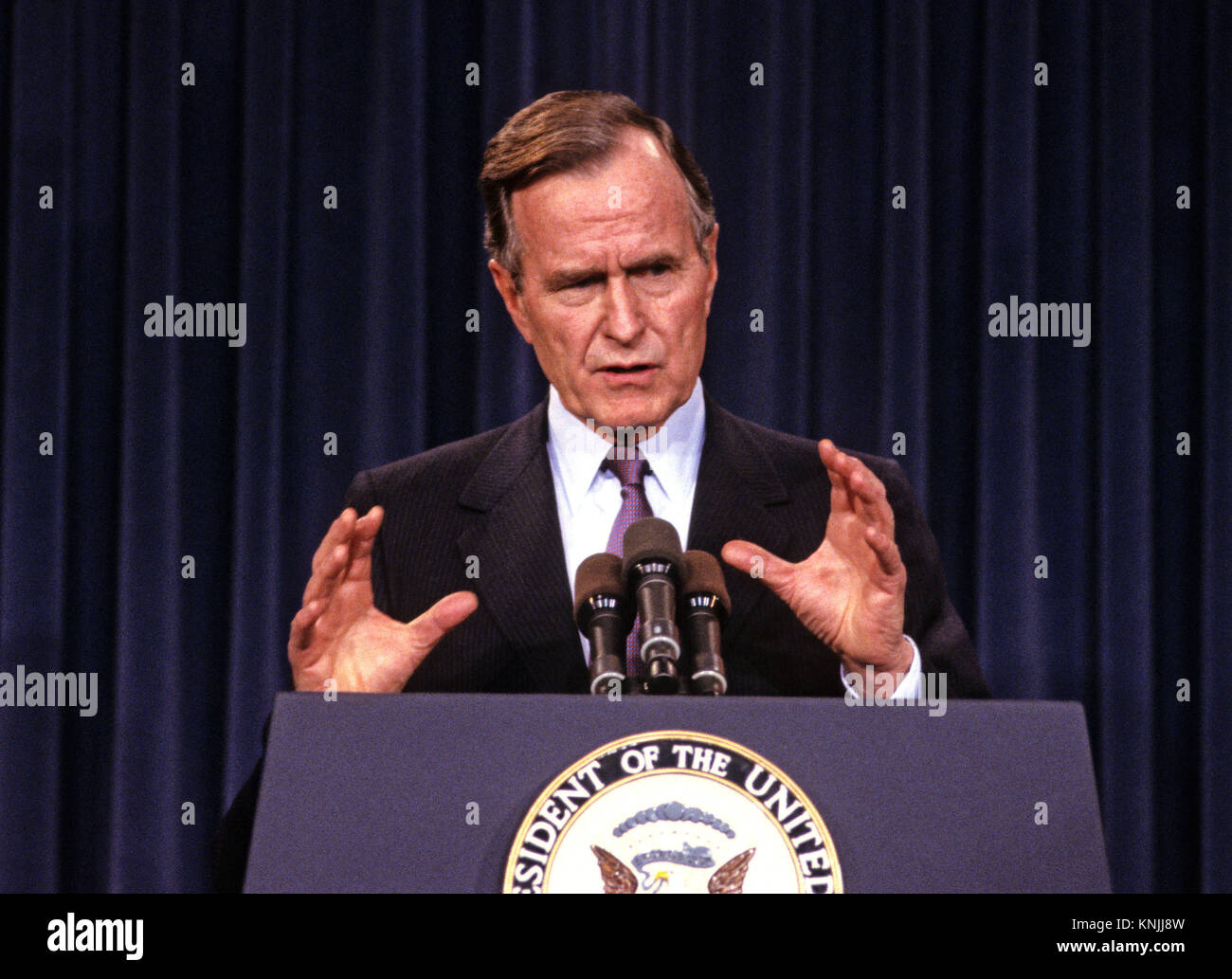 President george w bush energy hi-res stock photography and images - Alamy