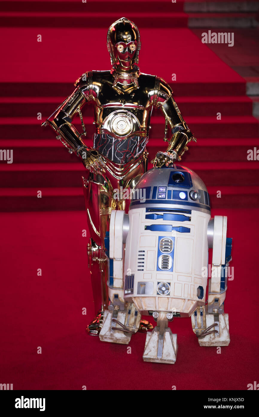Royal Albert Hall, London UK. 12th December 2017. C3PO and R2D2 arrive for the European Premiere of Star Wars - The Last Jedi . ©Chris Yates/ Alamy Live News Stock Photo