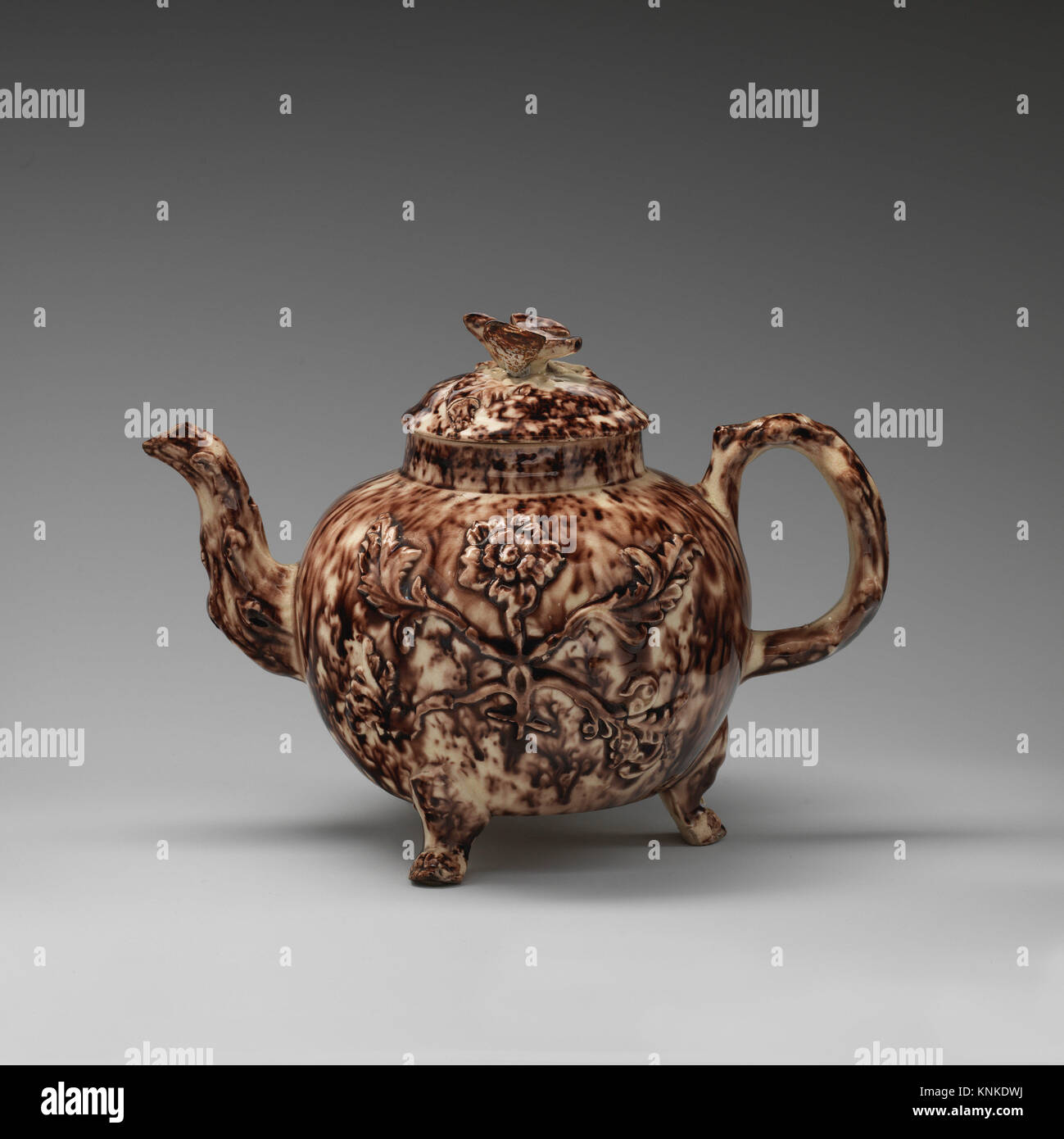 Teapot with cover. Maker Style of Whieldon type; Date mid18th