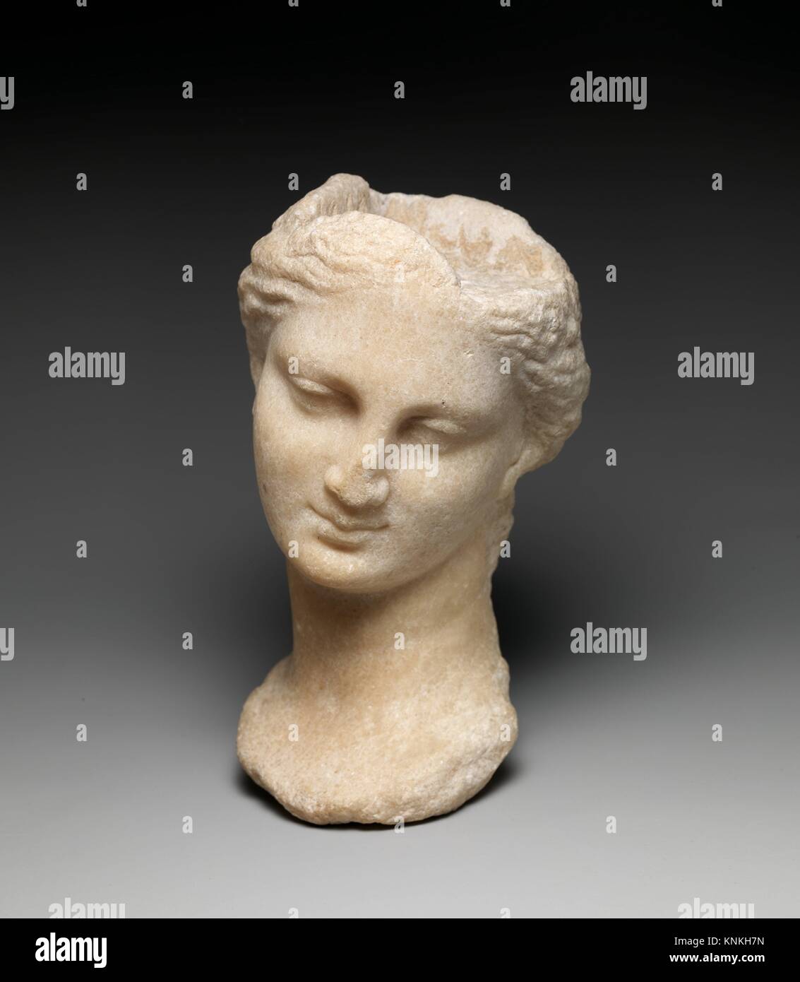 Feature marble statue hires stock photography and images Alamy