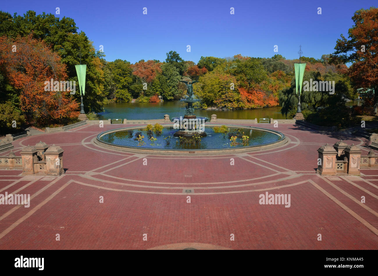 Bethesda Terrace and Fountain overlook The Lake in New York City's Central  Park Stock Photo - Alamy