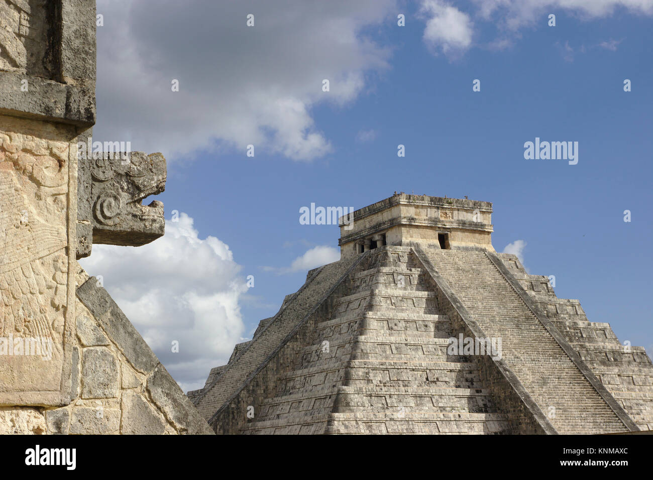 Chichén Itzá, pyramid El Castillo and Platform of the Jaguars, Mexico Stock Photo