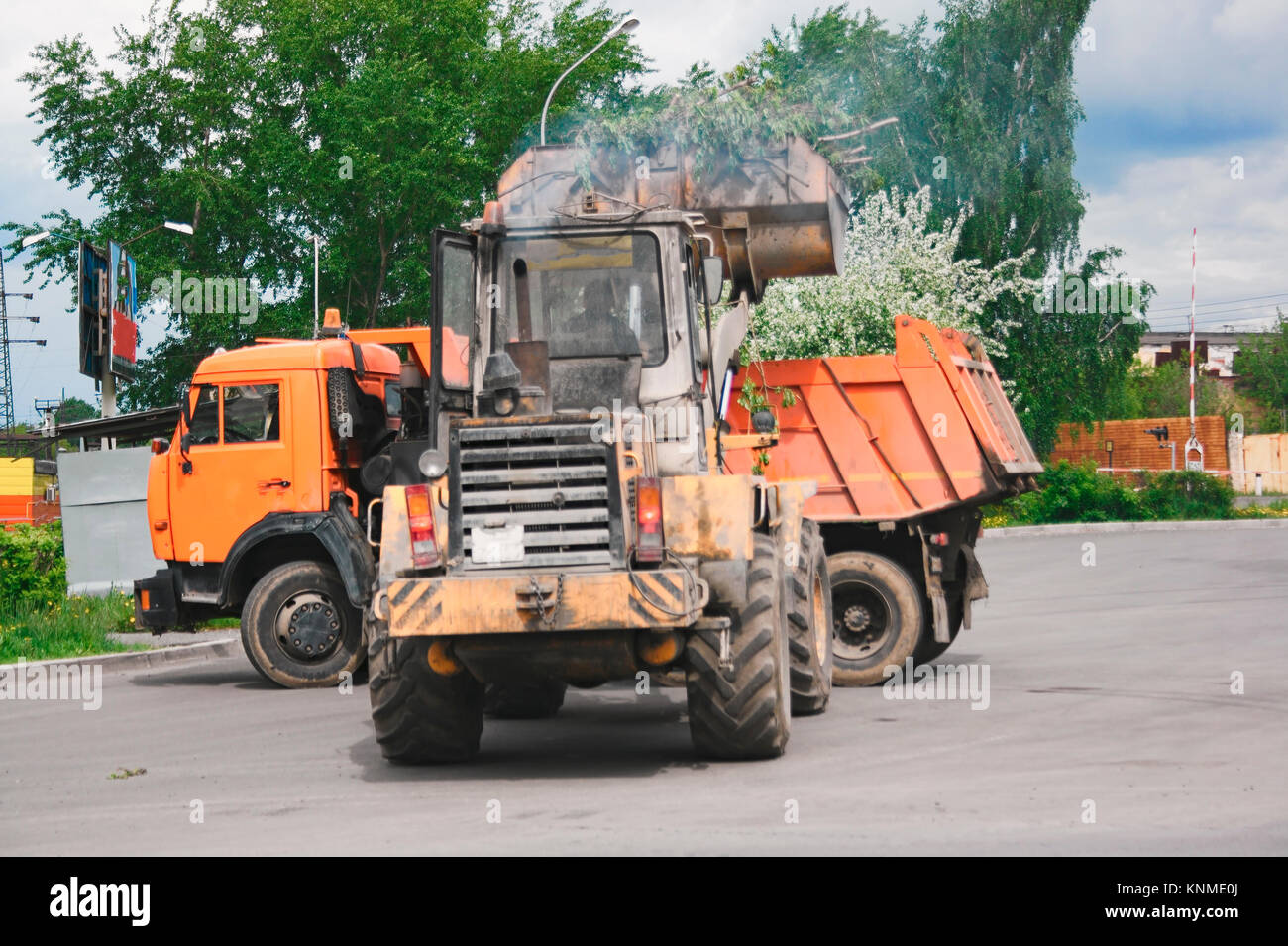 Heavy equipment eliminates the consequences of a hurricane on the