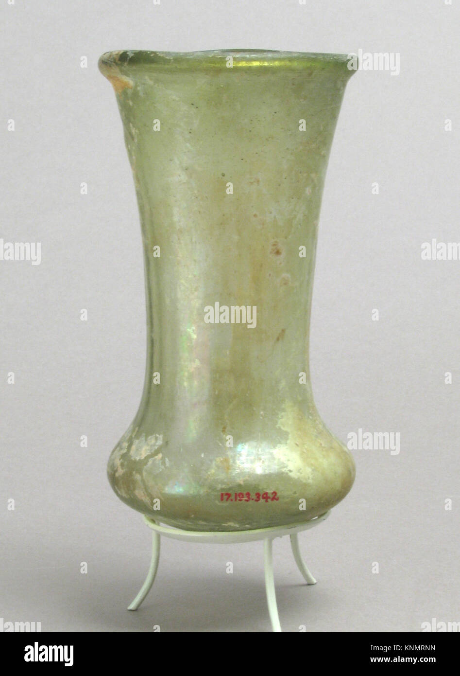 Bell Beaker MET sf17-193-342s2 465680 Frankish, Bell Beaker, 6th?7th century, Glass, Overall: 4 15/16 x 2 5/8 in. (12.5 x 6.7 cm). The Metropolitan Museum of Art, New York. Gift of J. Pierpont Morgan, 1917 (17.193.342) Stock Photo