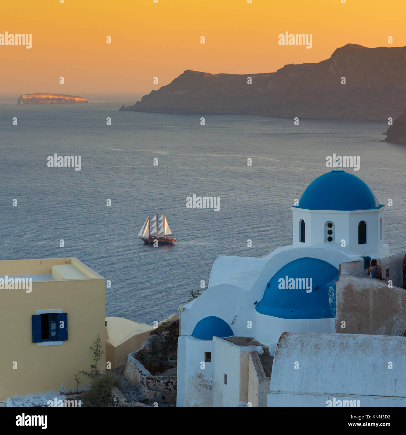 Famous White Painted Buildings Santorini Greece Stock Photo Alamy famous-white-painted-buildings-santorini-greece-stock-photo-alamy