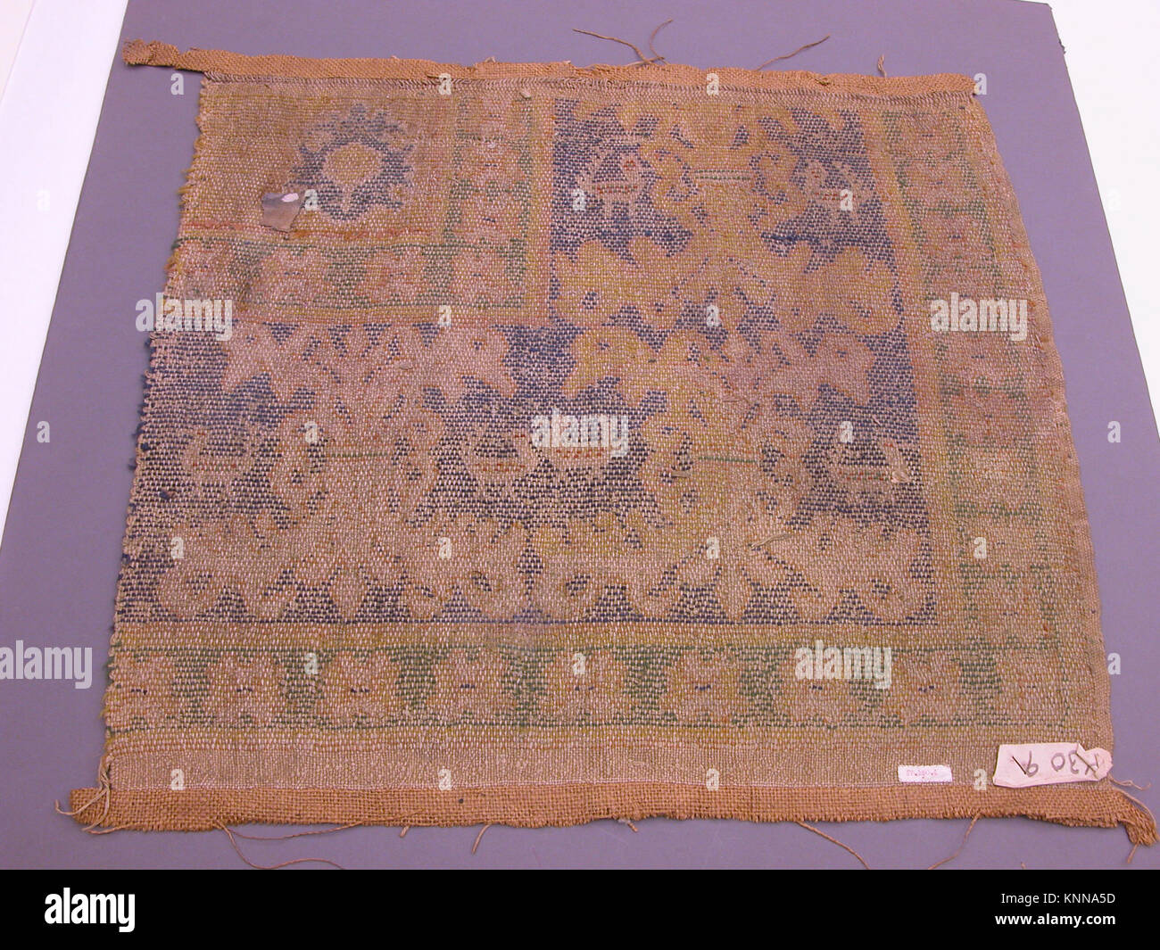 Fragment MET ad-57.150.4a 451459 Stock Photo - Alamy