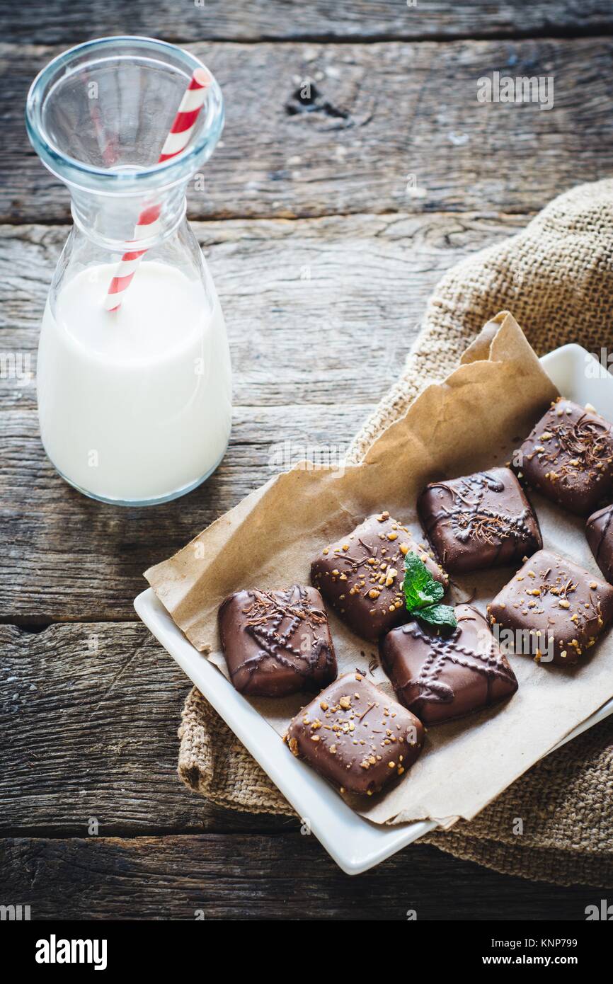 Cookies and milk Stock Photo Alamy