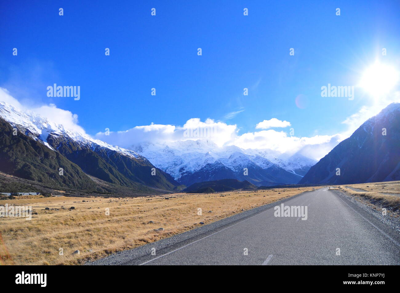 Sunny day in the valley Stock Photo - Alamy