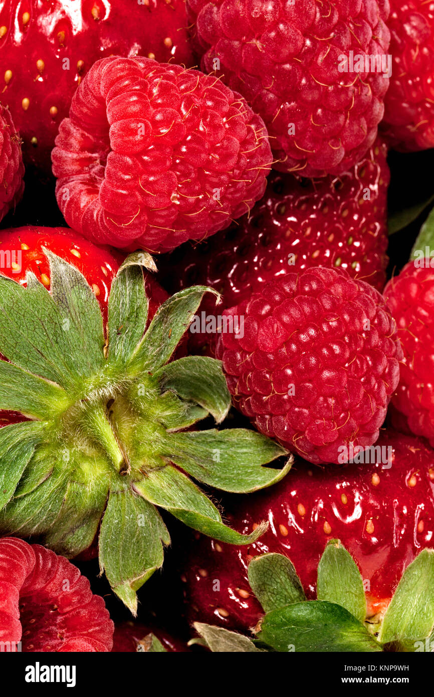 close up image of red raspberries Stock Photo - Alamy
