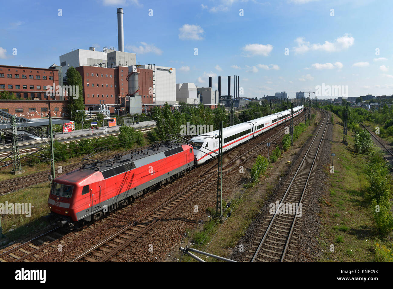 intercity-express-moabit-middle-berlin-germany-ice-mitte