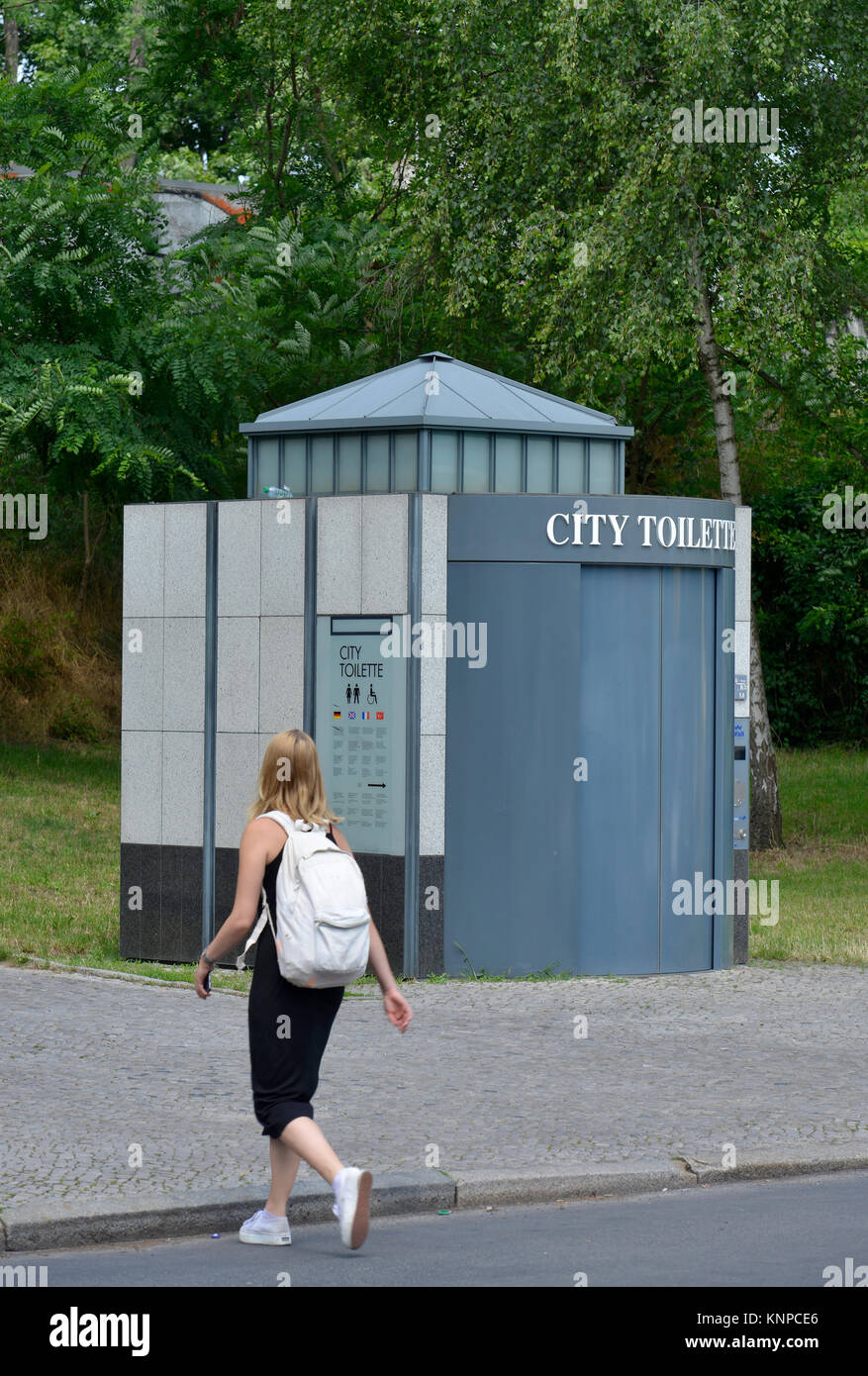 City toilet, city hall, Hanna-Renate-Laurien-Platz, Leonorenstrasse, Lankwitz, Steglitz-Zehlendorf, Berlin, Germany, City-Toilette, Rathaus, Deutschla Stock Photo