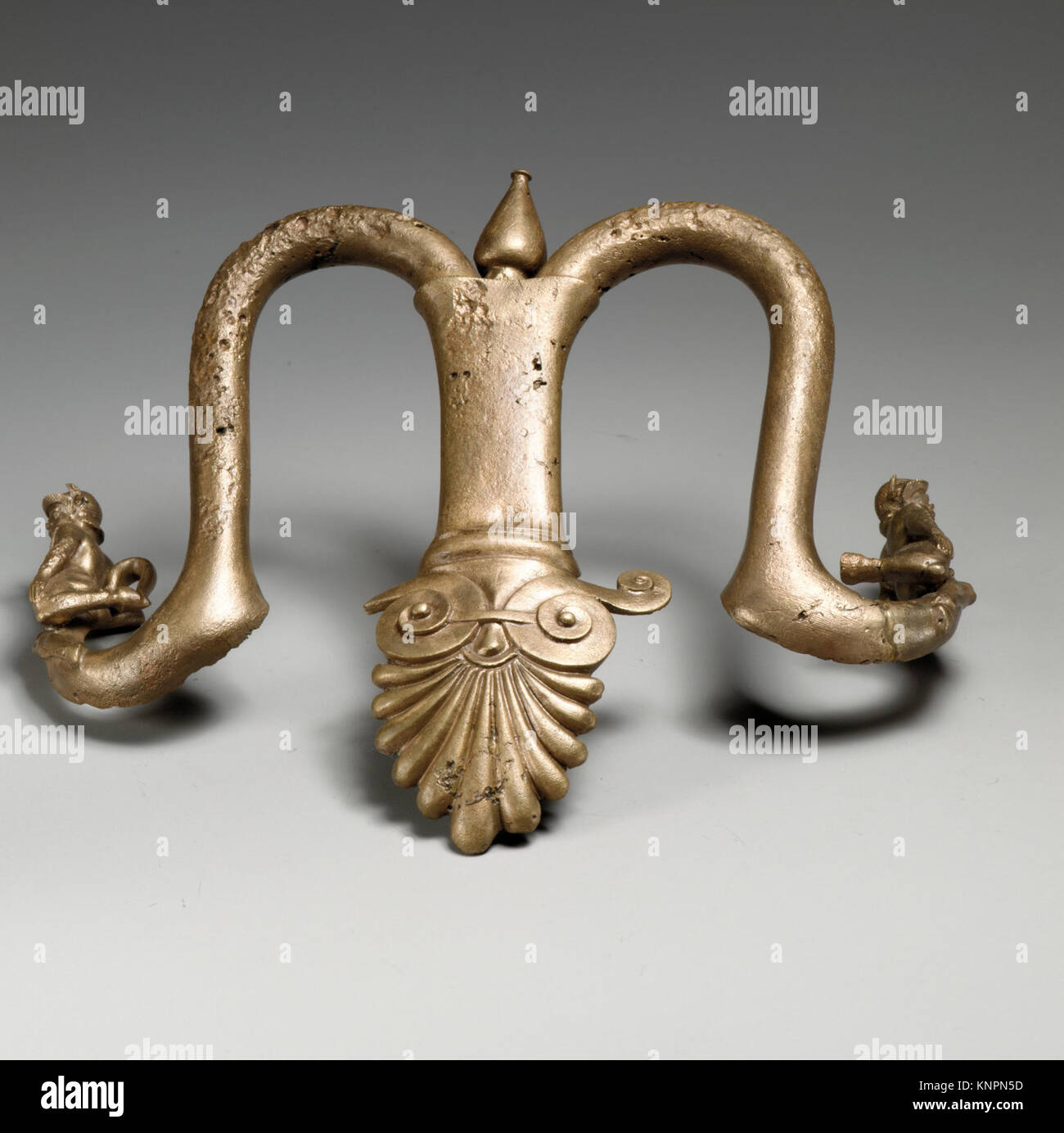 Bronze feet hires stock photography and images Alamy