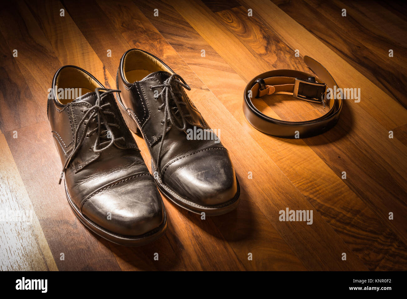 sun dress shoes