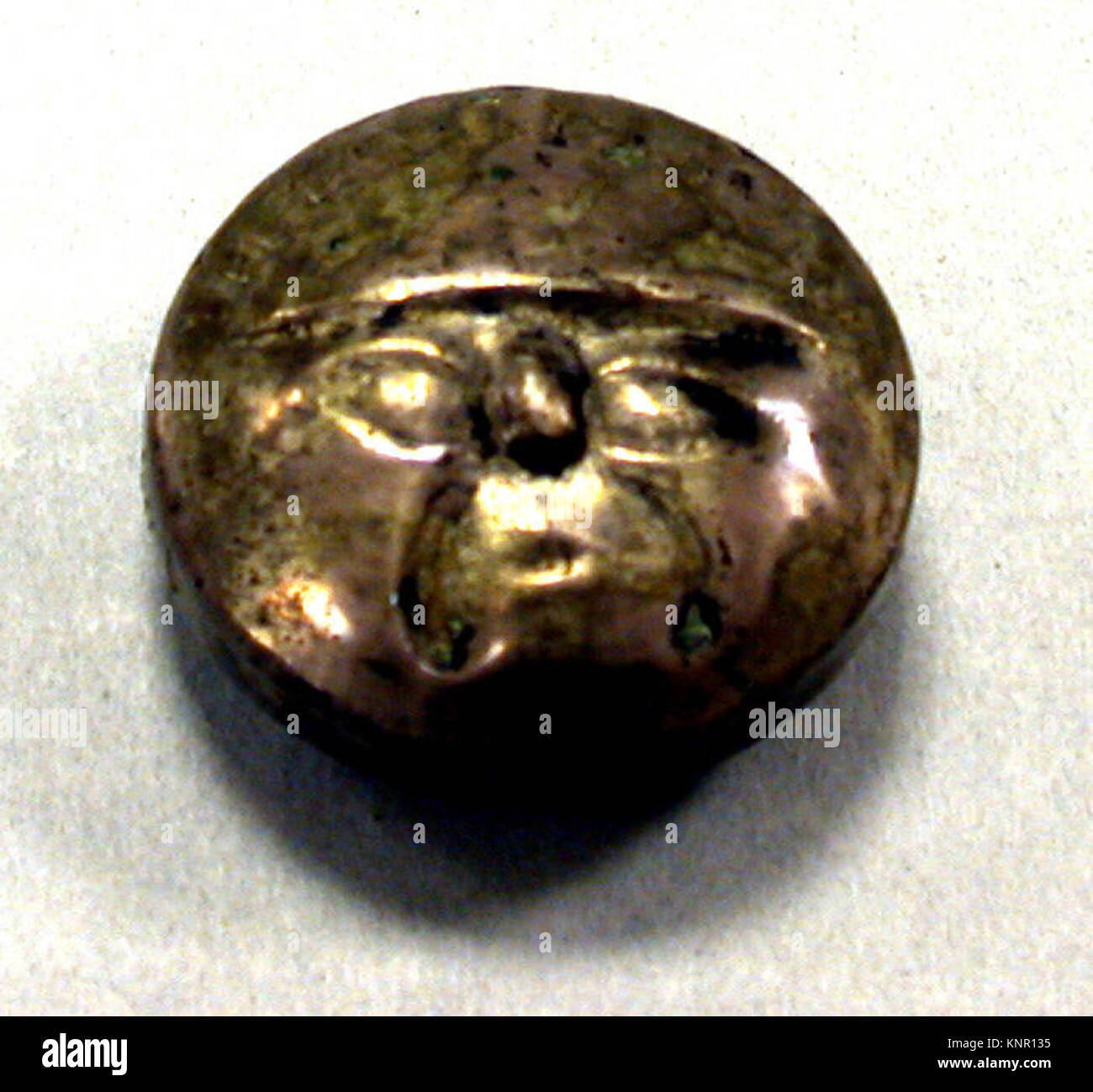 Hammered Silver Face Bead MET VS64 228 456 308967 Stock Photo Alamy