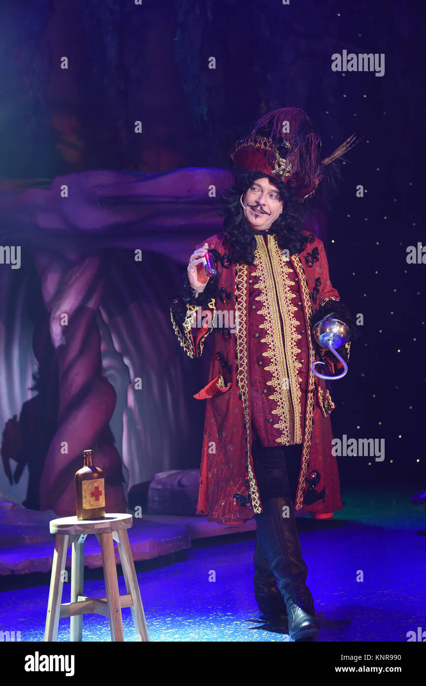 Adam Woodyatt or Ian Beale from EastEnders as Captain Hook in the Swindon production of the Pantomime Peter Pan Stock Photo
