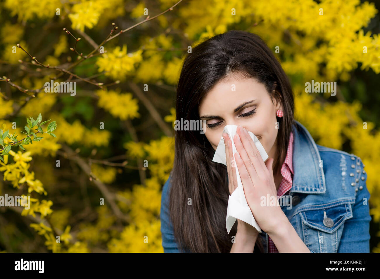 Junge Frau mit Allergie - woman with allergy Stock Photo
