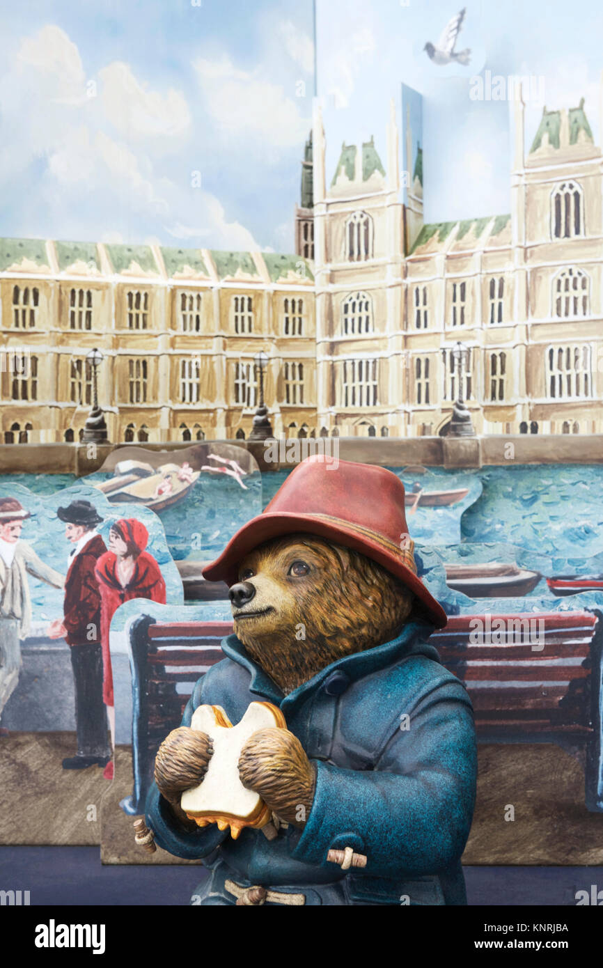Paddington's Pop-Up London, book installations featuring Michael Bond's  Paddington Bear. London, UK Stock Photo - Alamy