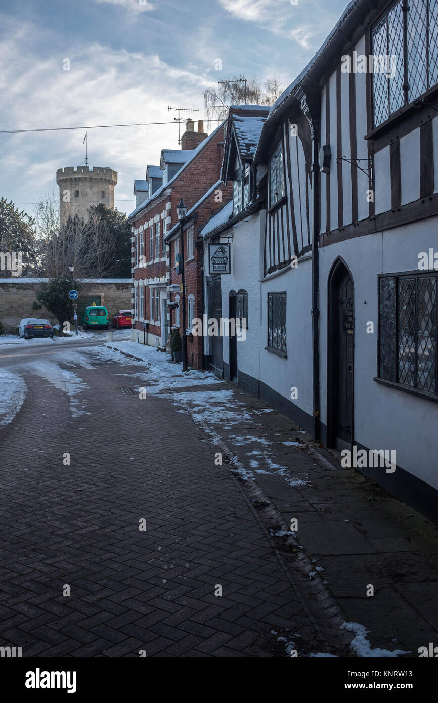 Warwick castle in winter warwickshire hires stock photography and