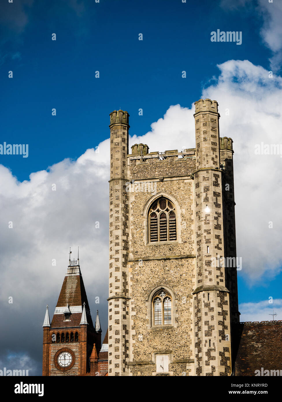Saint Laurence Church, Reading, with Reading Town Hall, Reading, Berkshire, England Stock Photo