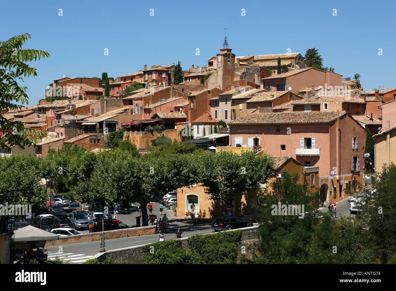 View of the old town, most beautiful villages of France, red village, Roussillon (Vaucluse), Provence-Alpes-Côte d'Azur, France Stock Photo