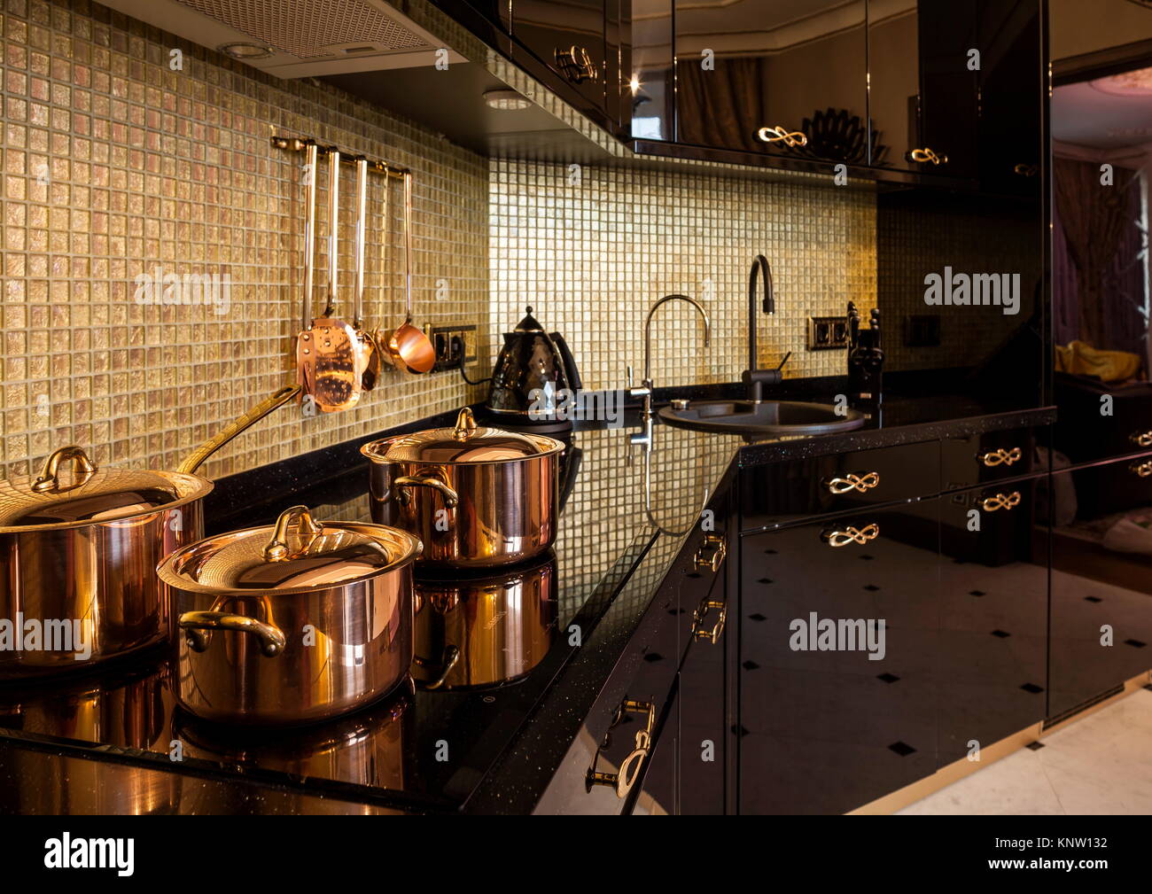 copper utensils luxury kitchen Stock Photo Alamy