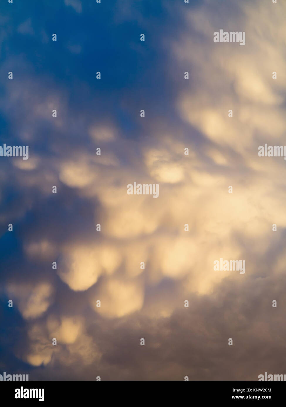 Cloud clouds sky skies hi-res stock photography and images - Alamy