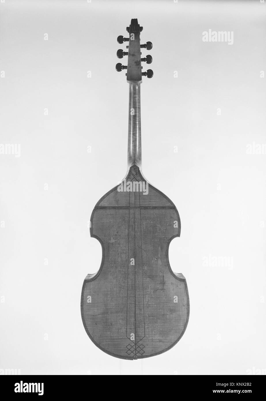 Division Viol. Maker: Henry Smith (British, London active 1623-ca. 1637); Date: 1629; Geography: London, England, United Kingdom; Culture: British; Stock Photo