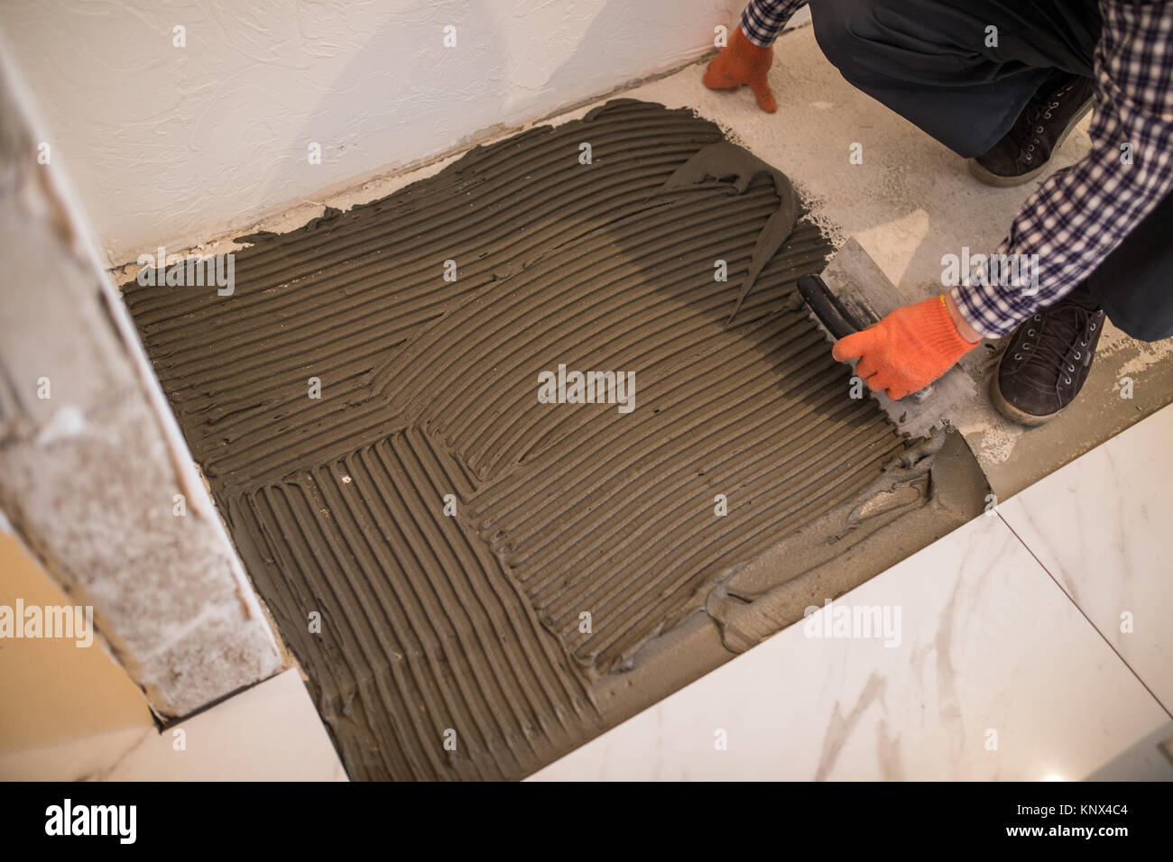 Troweling mortar hires stock photography and images Alamy