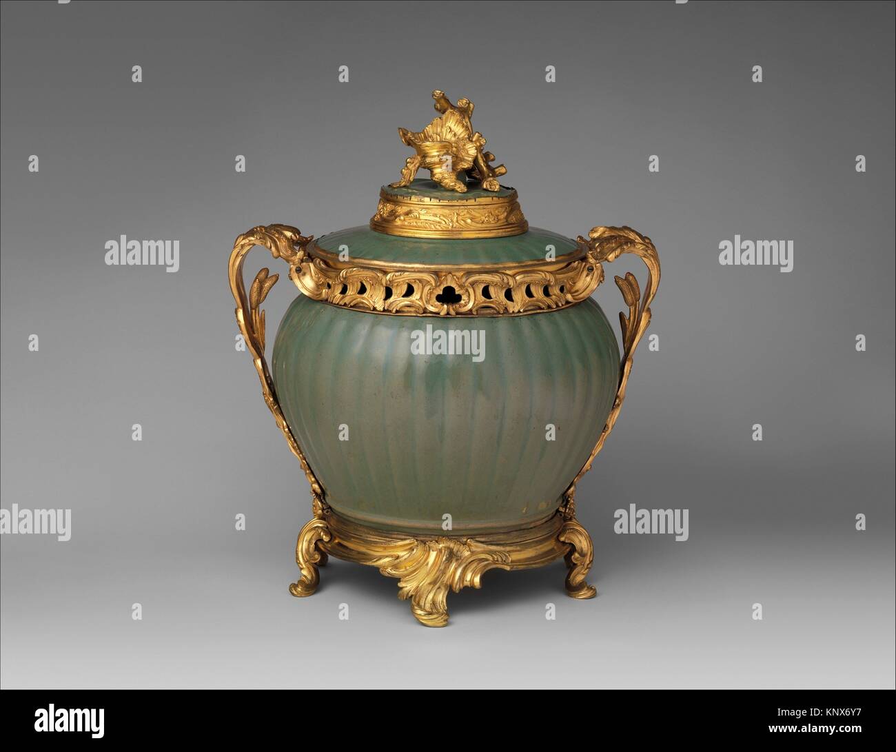 Potpourri bowl with cover. Date stoneware 18th century, mounts 174549