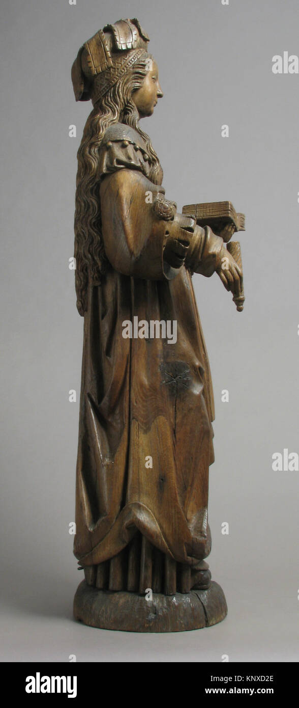 Illustration of a female saint showing traditional religious ...