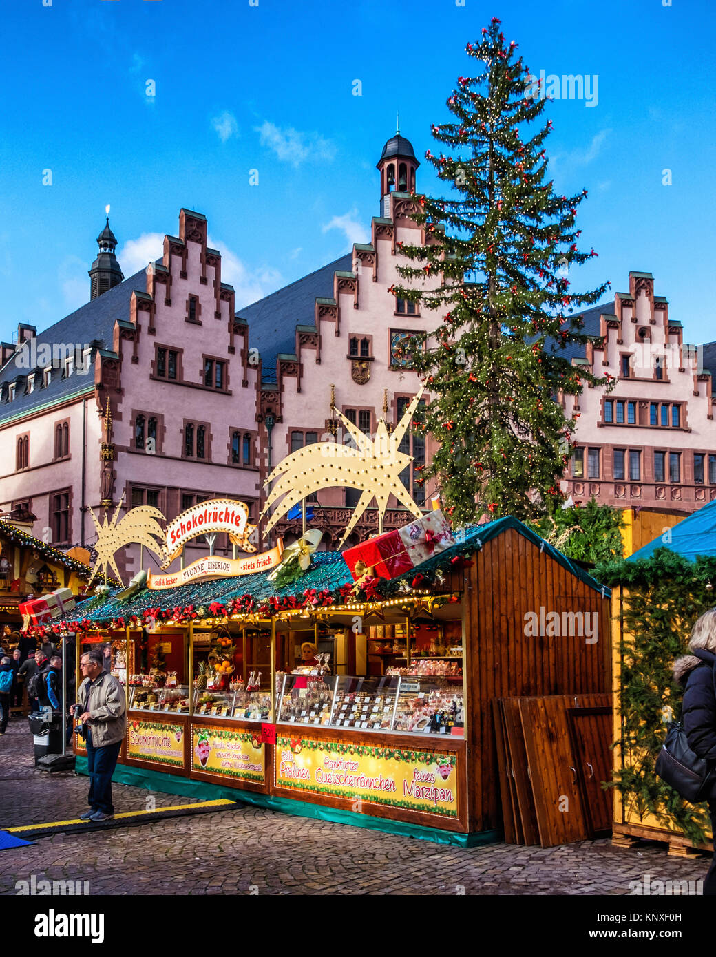 Germany Frankfurt Old Town, Römerberg square Römer City hall.Historic ...