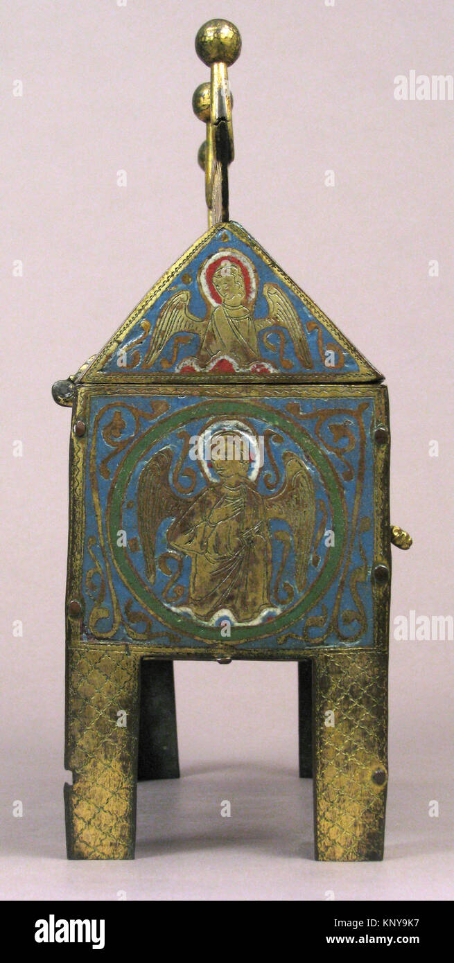 Chasse MET sf17-190-335s4 464312 French, Chasse, 13th century, Champlev? enamel, copper-gilt, Overall: 9 1/16 x 9 5/8 x 4 1/4 in. (23 x 24.4 x 10.8 cm). The Metropolitan Museum of Art, New York. Gift of J. Pierpont Morgan, 1917 (17.190.335) Stock Photo
