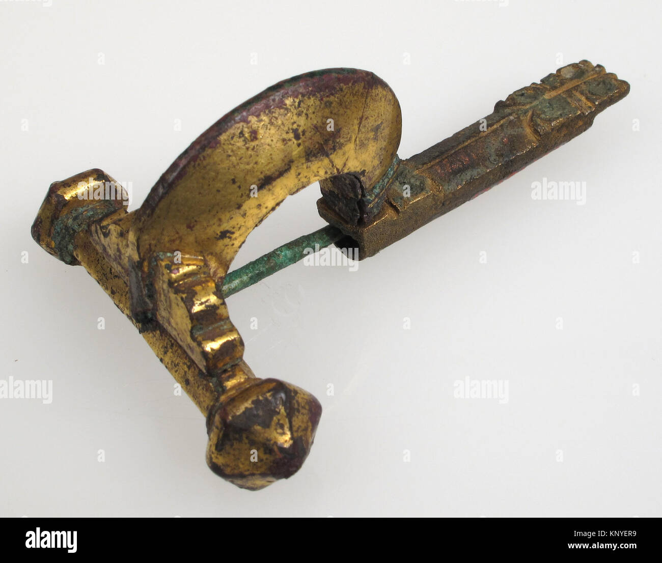 Roman crossbow brooch deals