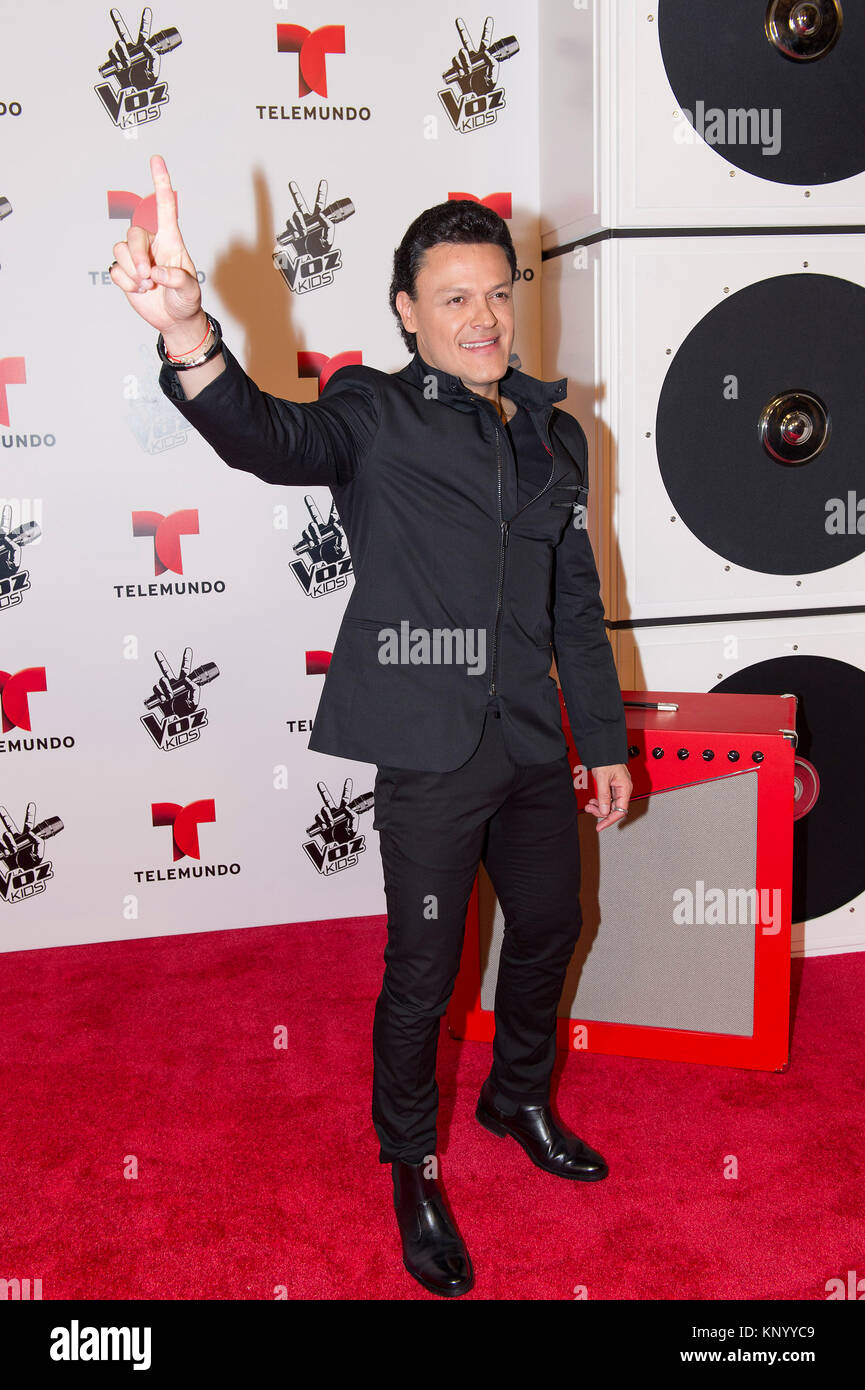 Pedro Fernndez MIAMI, FL - MARCH 10: Pedro Fernández attends Telemundo's La Voz Kids